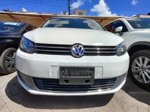 Volkswagen Touran 2016 White