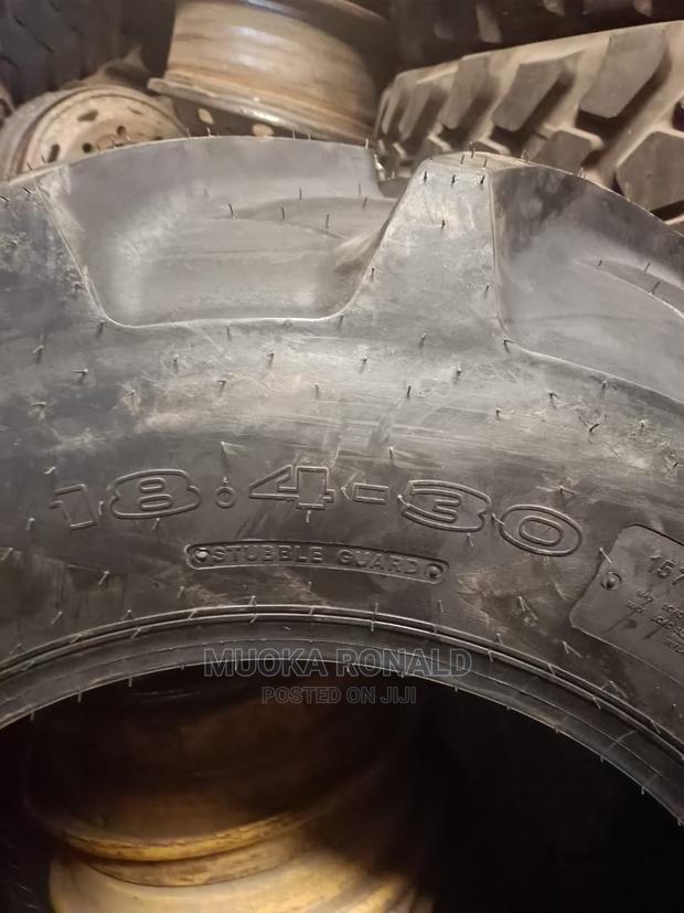 18.4-30 GALAXY Tyre Made in India - thumbnail 3