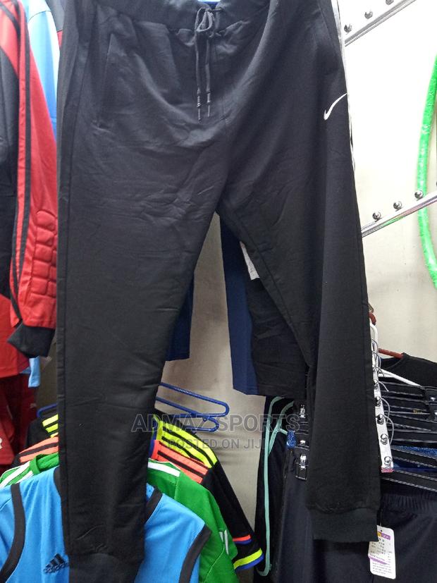 Nike Sweatpants - thumbnail 2