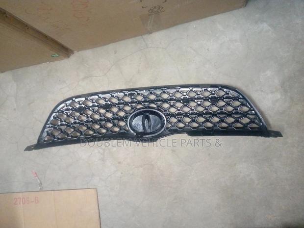 Grill Toyota Corolla NZE 2001/Corolla Fileder 2001 - thumbnail 3