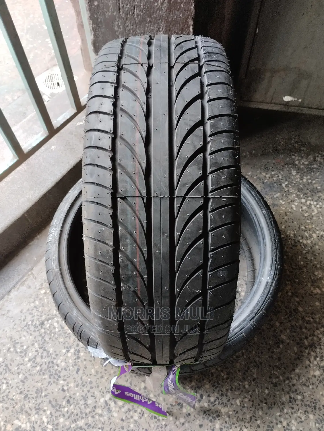 225/30r20 Achilles.