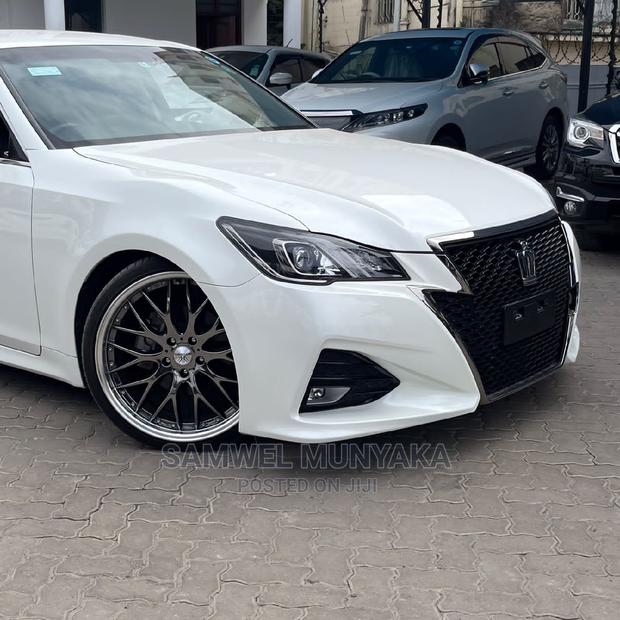 Toyota Crown 2016 White - thumbnail 7