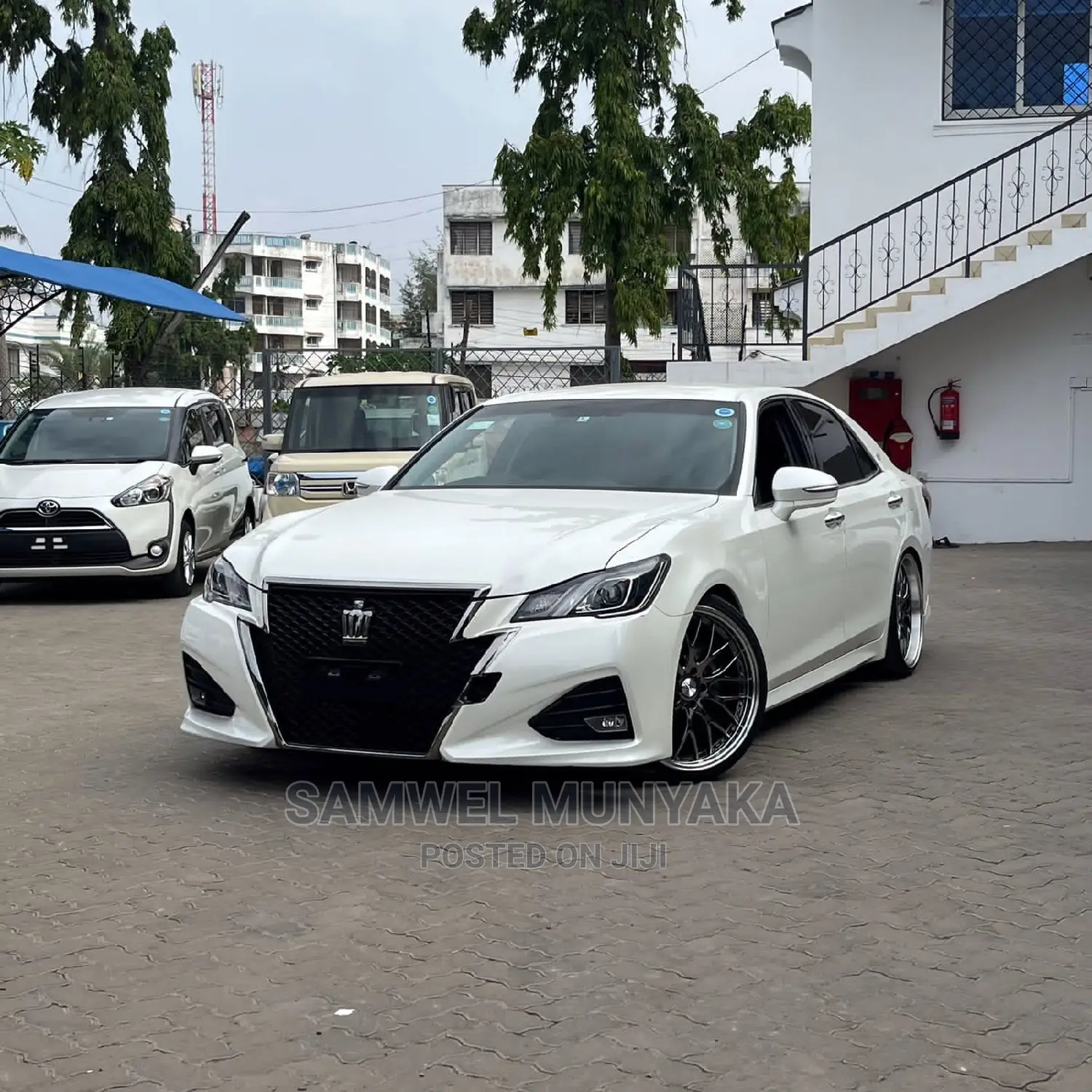 Toyota Crown 2016 White