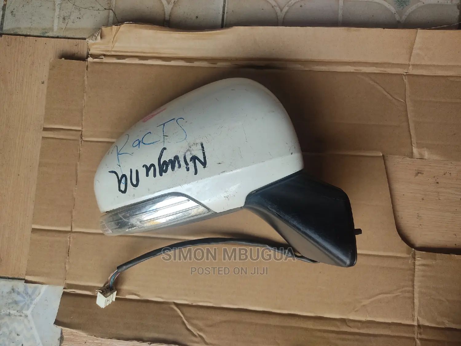 Toyota Ractis 2012 Sidemirror