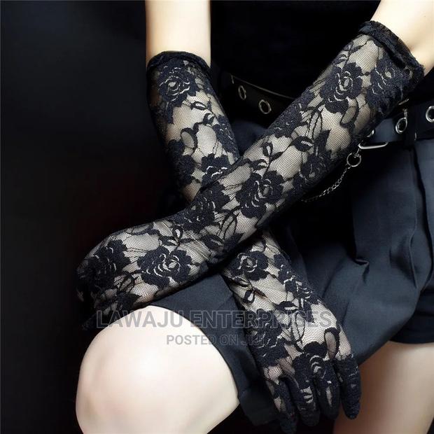 Floral Black Lace Long Gloves