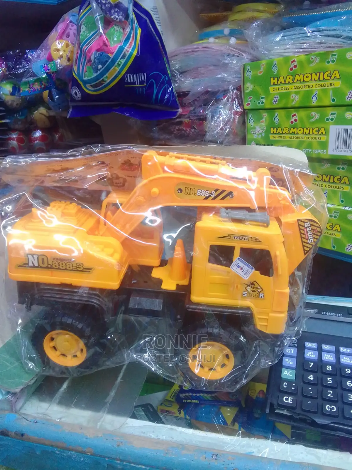 Extra Large Big Excavator Engineering Truck Construction