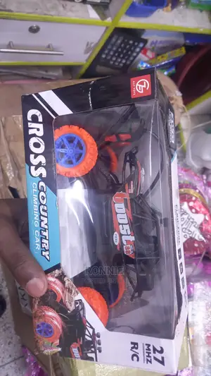 Off-Road Climbing Cross Country 4 by 4 Four-Wheelers Remote