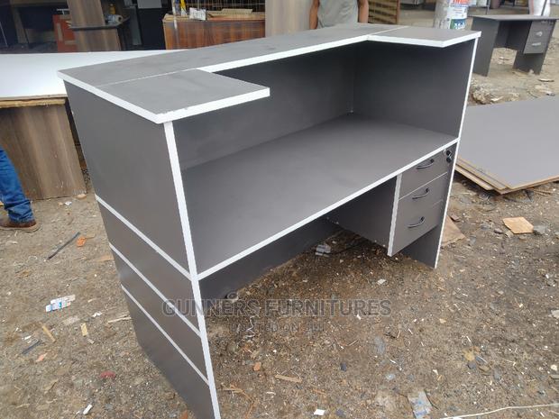 Receptionist Desk - thumbnail 3
