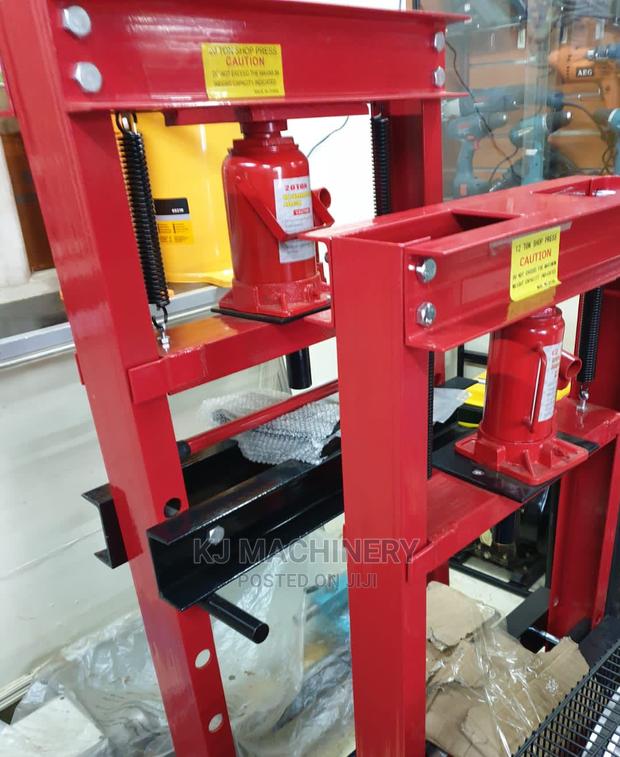 Hydraulic Press Machine - thumbnail 2