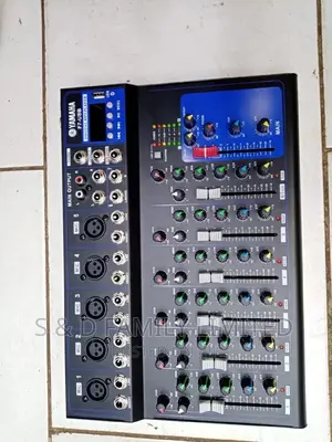 Yamaha Plain Mixer F7 USB Mixer