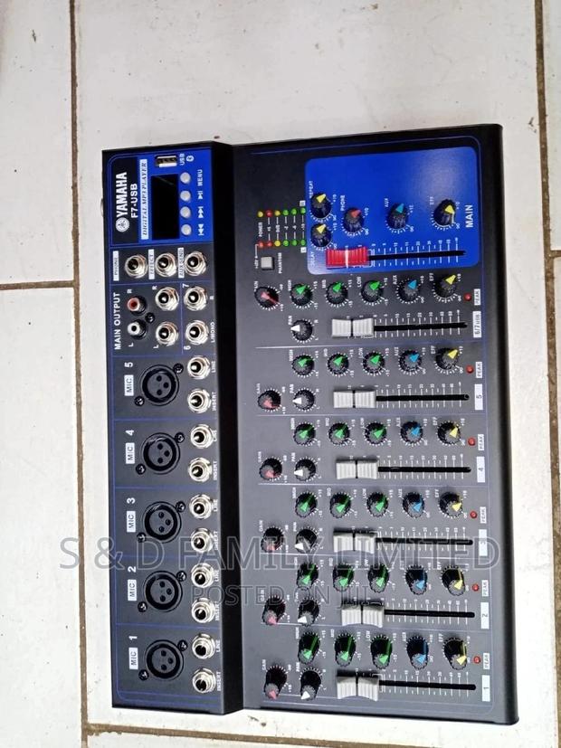 Yamaha Plain Mixer F7 USB Mixer