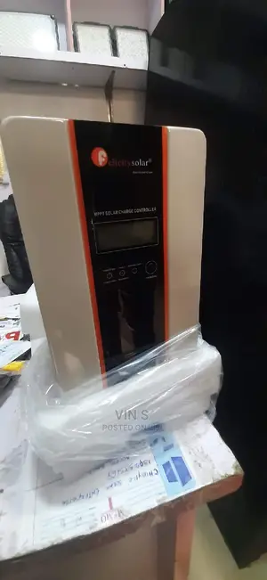 MPPT Solar Charge Controller; MPPT Solar Charge Controller;