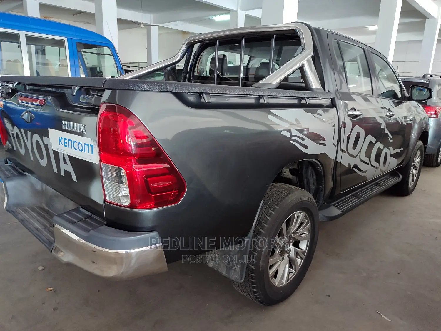 Toyota Hilux 2016 Gray