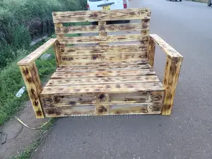 Two Seater Wood Pallet Seat - With Blazed Wooden Patterns