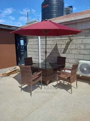 Complete Outdoor Set (4 Chairs, 1 Table Plus an Umbrella)