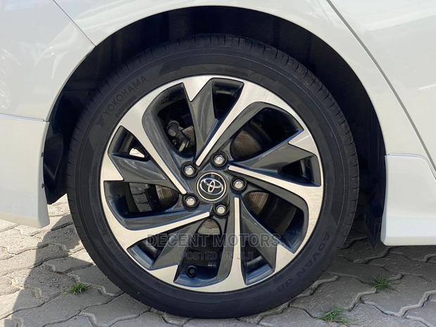 Toyota Auris 2016 White - thumbnail 3