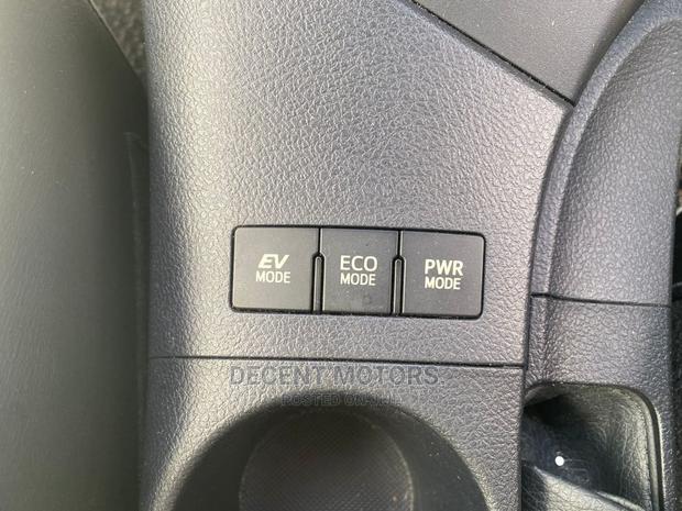 Toyota Auris 2016 White - thumbnail 11