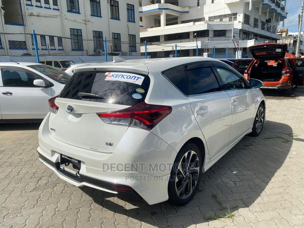 Toyota Auris 2016 White - thumbnail 14
