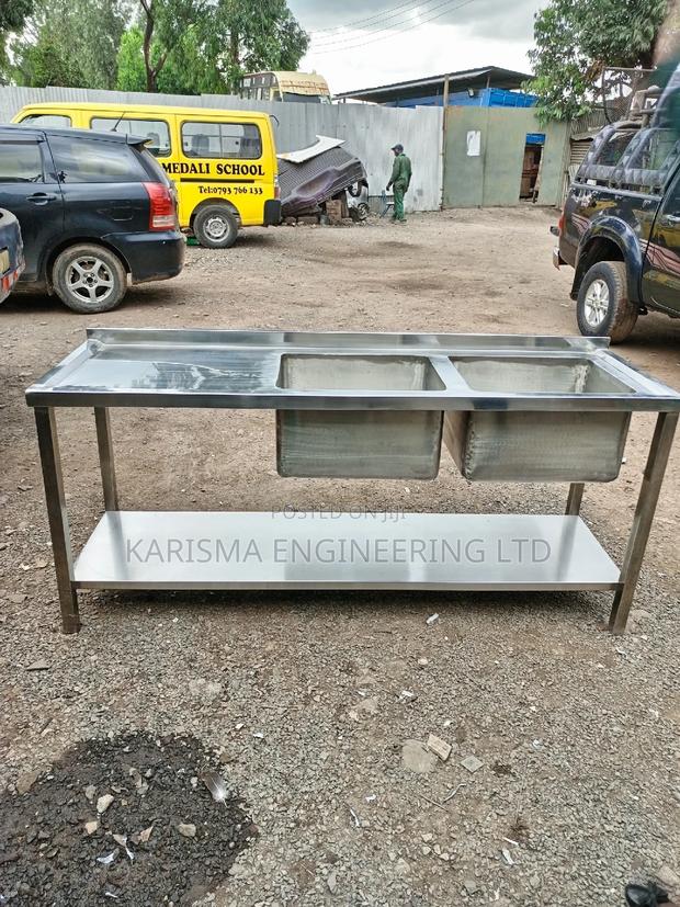 2 Hole Kitchen Sink - thumbnail 3