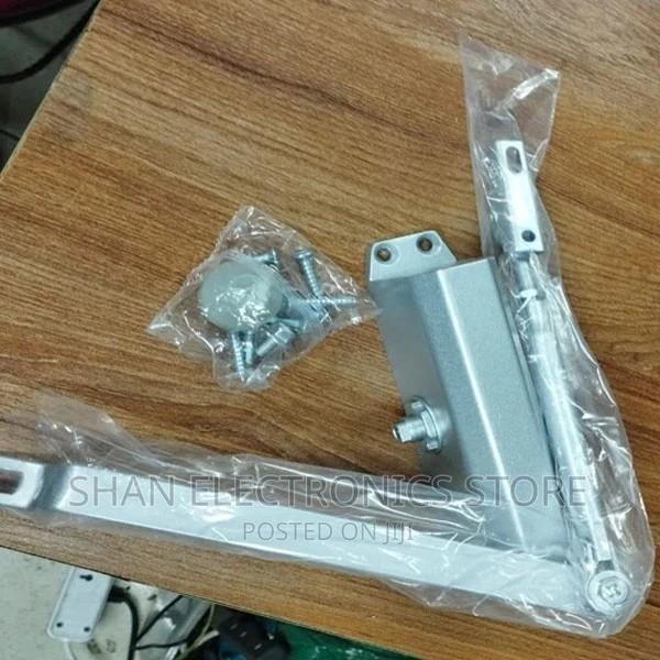 Restocked Automatic Hydraulic Door Closer, - main view