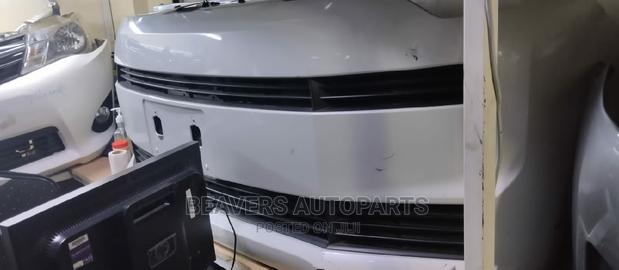 Toyota Spade Nosecut