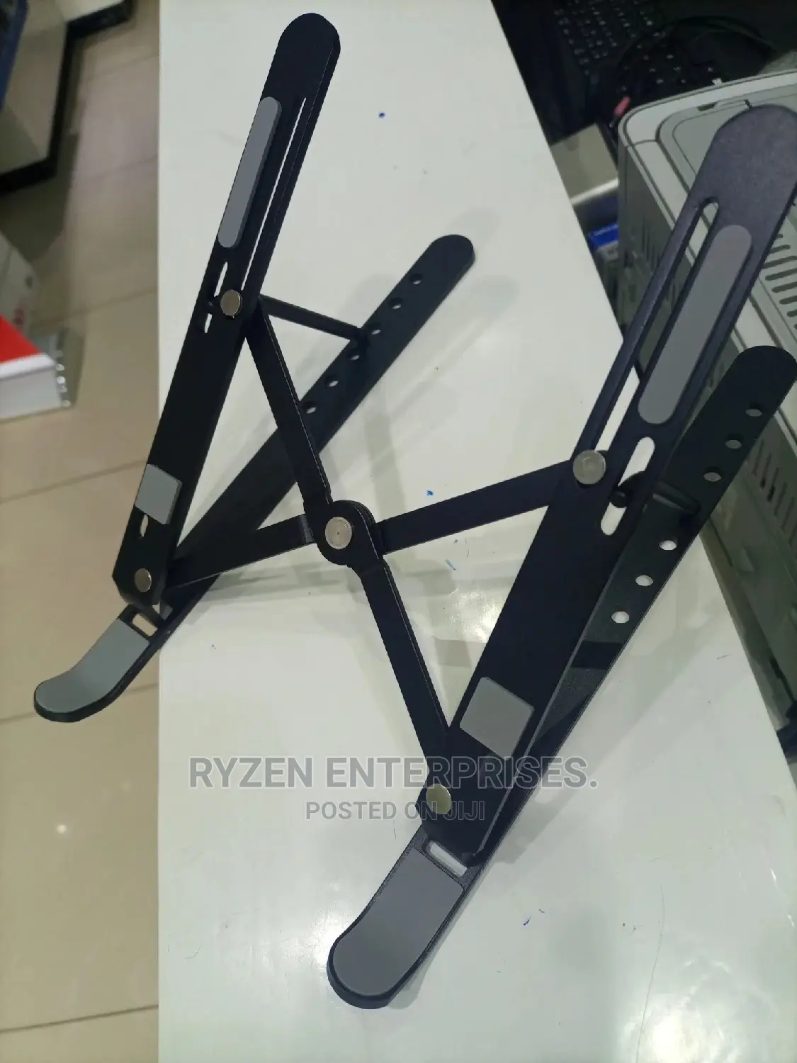 Laptop Stand Metallic