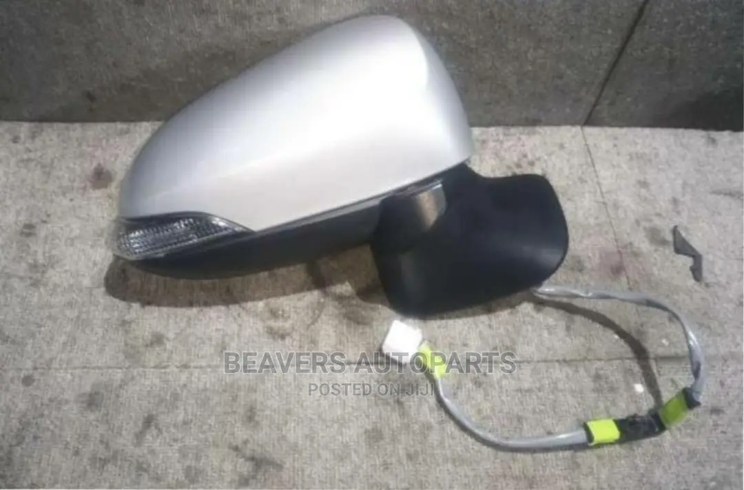 Fielder/Axio 2012-2015 Side Mirror