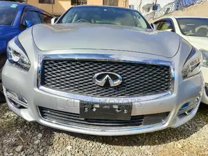 Nissan Fuga 2016 Silver