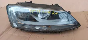 Volkswagen Jetta (Mk6) Right Nonxenon Headlight Assembly