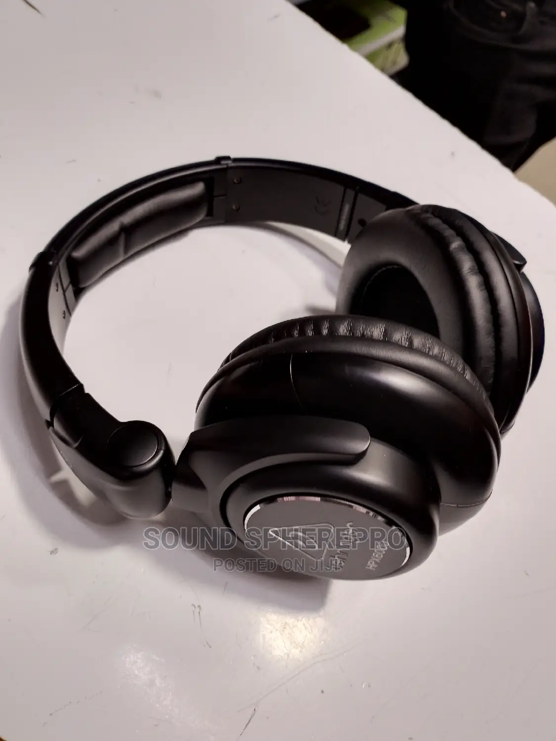 Behringer HPX6000