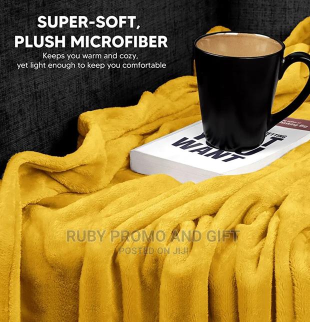 Super Warm Mustard Yellow Fleece Blanket - thumbnail 4