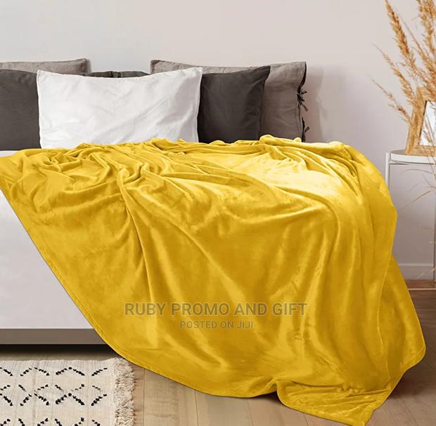 Super Warm Mustard Yellow Fleece Blanket - thumbnail 3