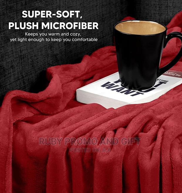 Super Warm Maroon Fleece Blanket - thumbnail 3