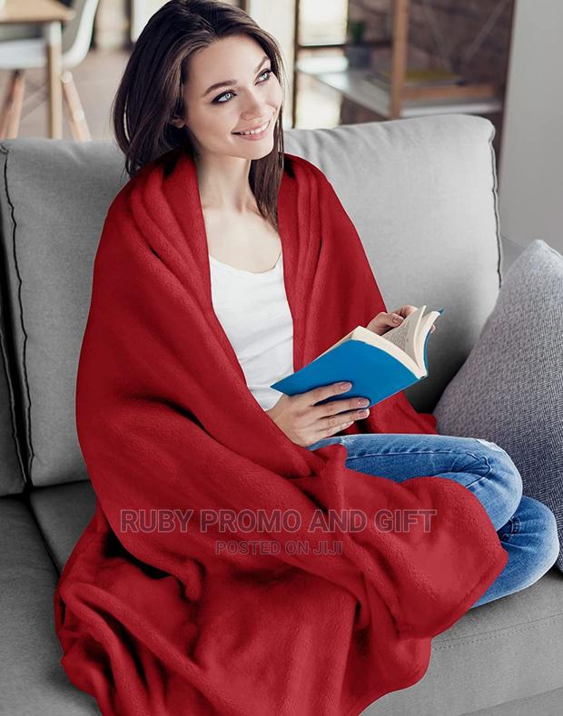 Super Warm Maroon Fleece Blanket - thumbnail 4