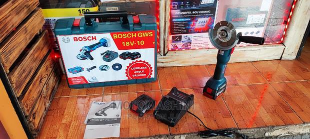Bosch GWS 18v-10 Heavy Duty Cordless Angle Grinder - thumbnail 3