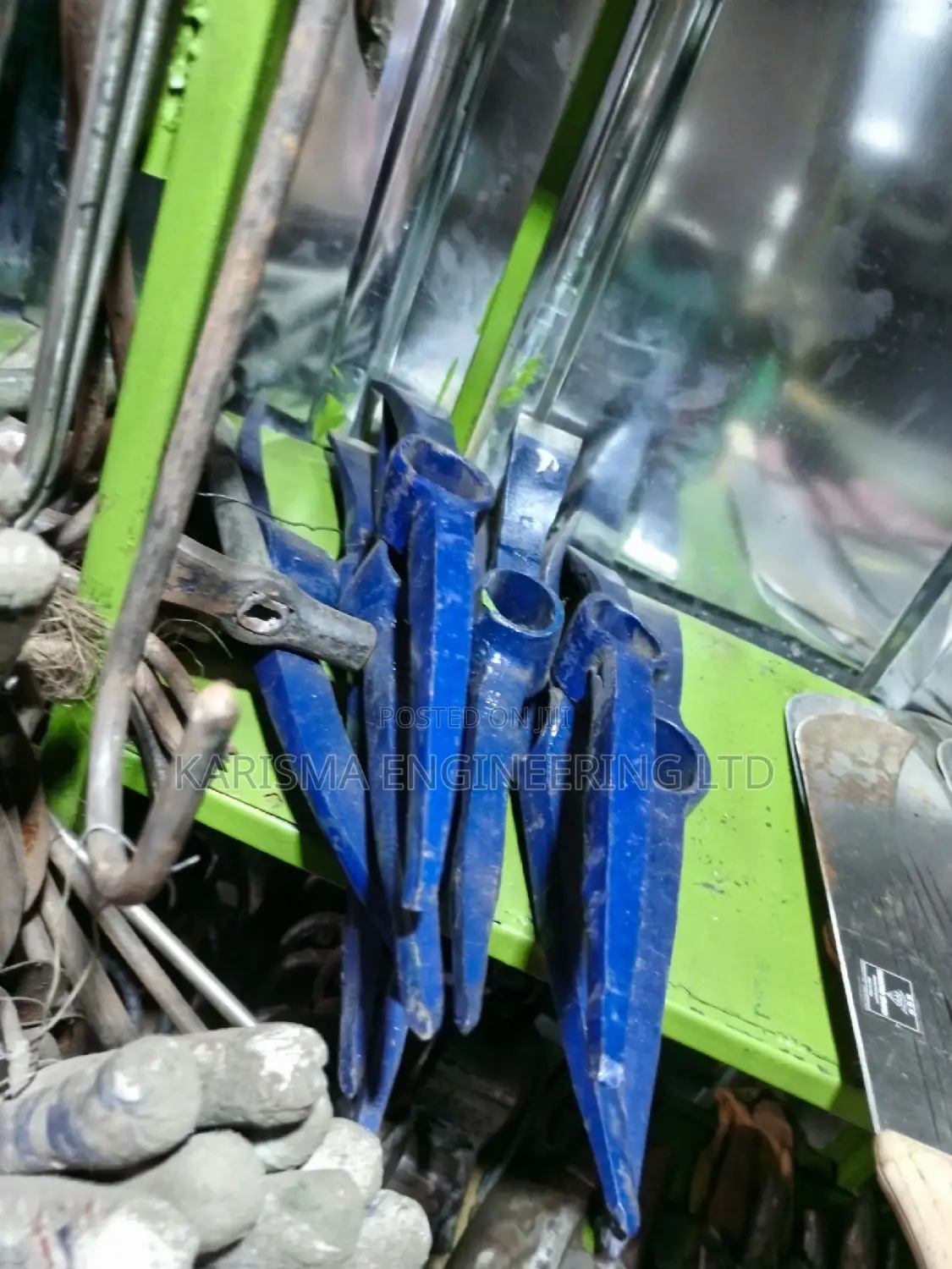 Mattock Metallic