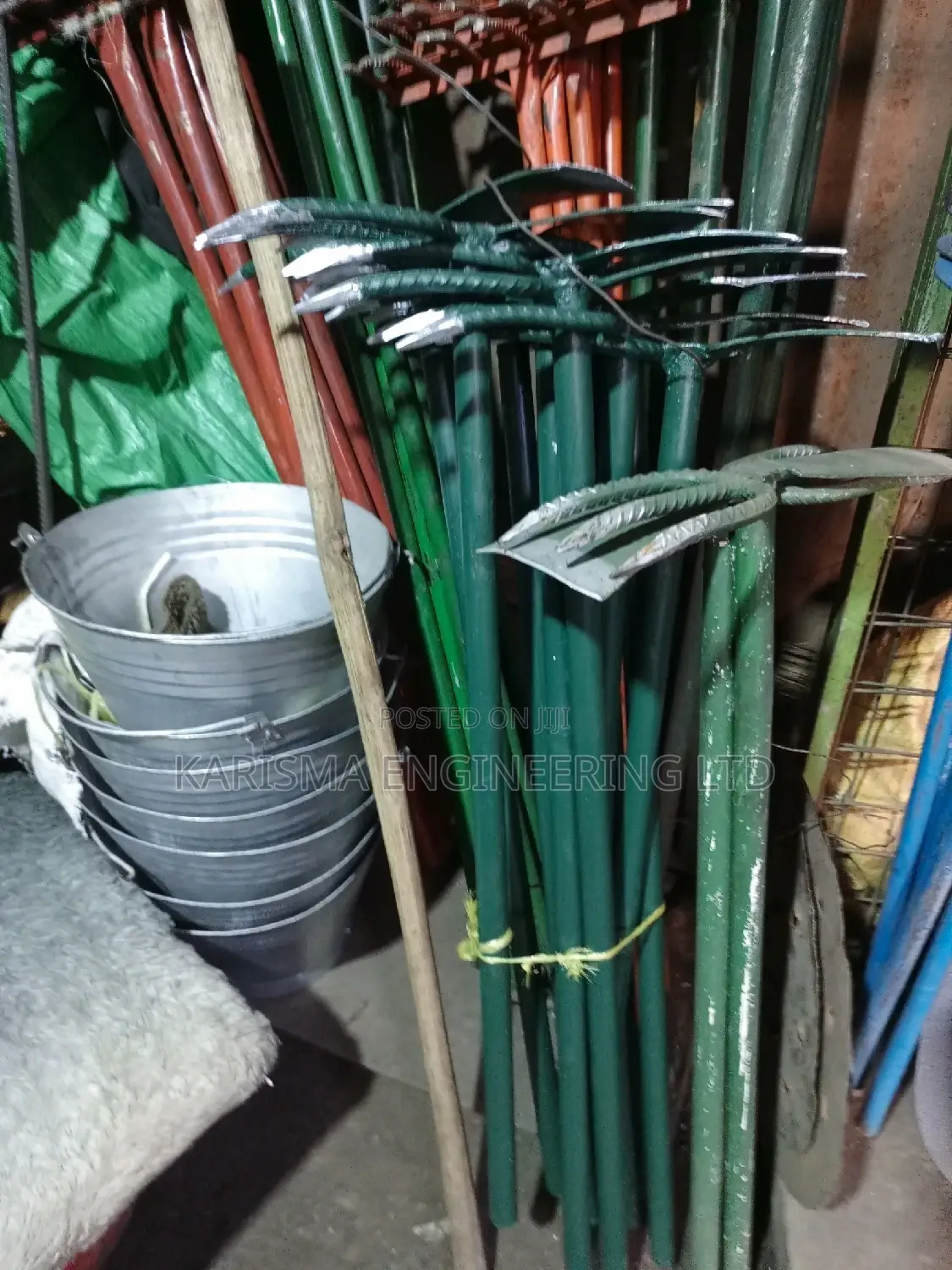 A Rake Metallic