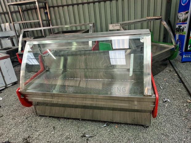 Durable Curved Glass Meat Chillers - thumbnail 2