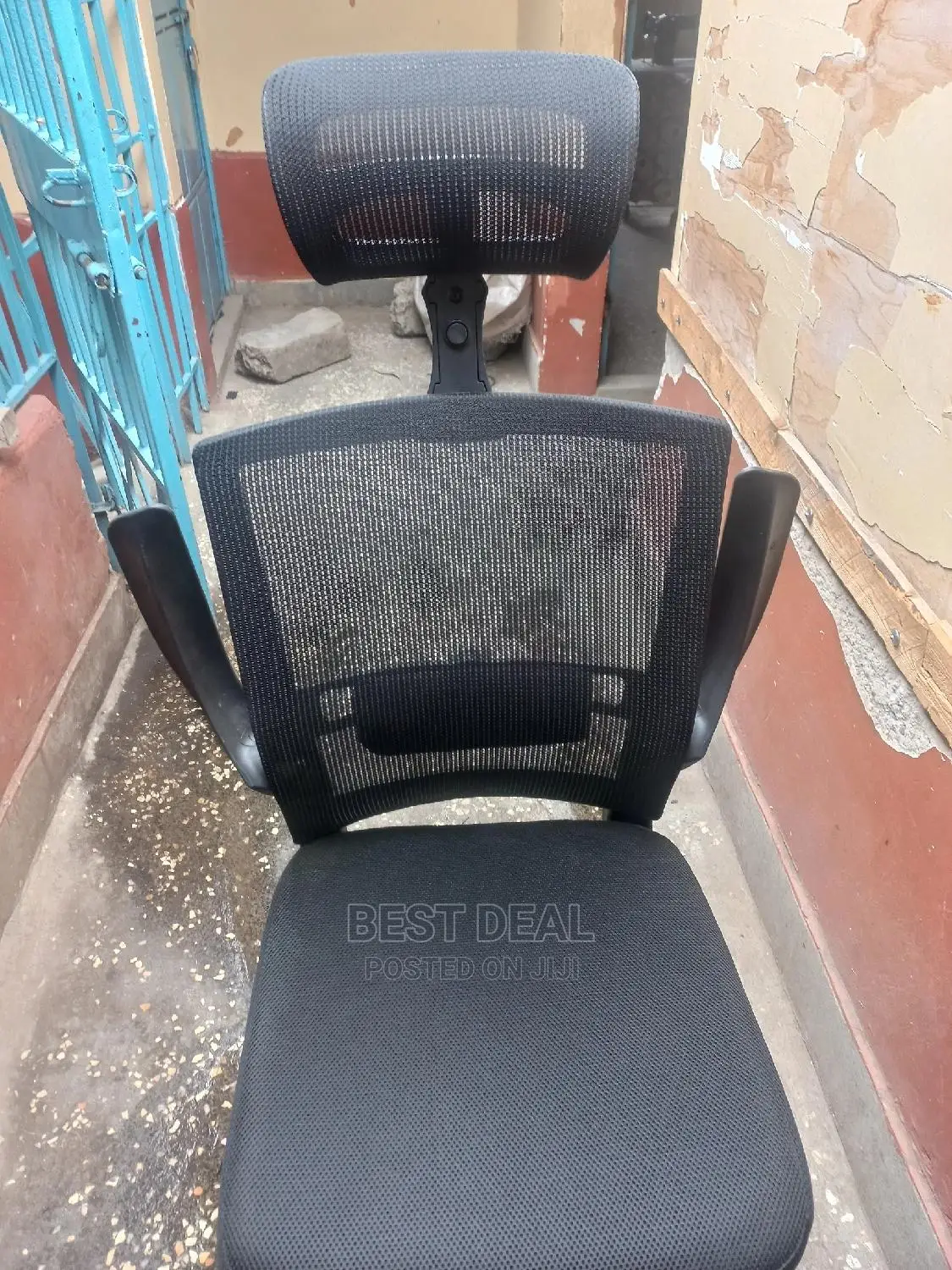 Headrest Chair