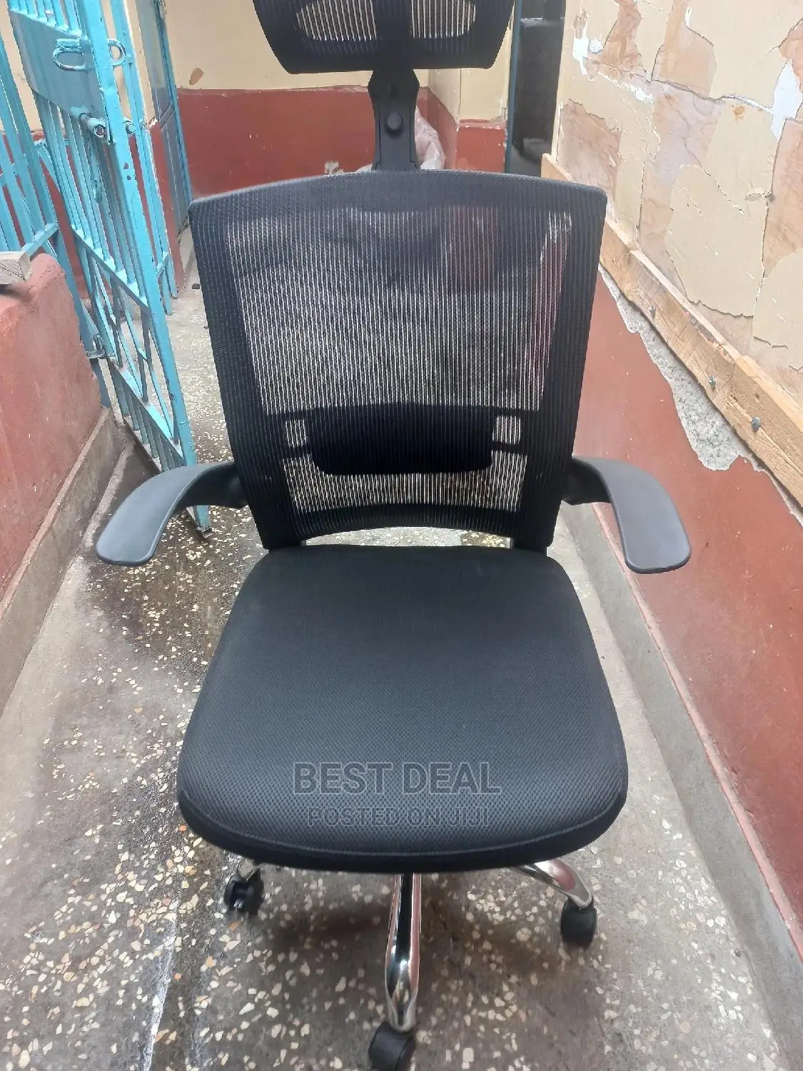 Headrest Chair