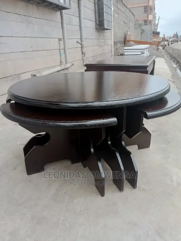 Round coffee table with 4 stools hot sale