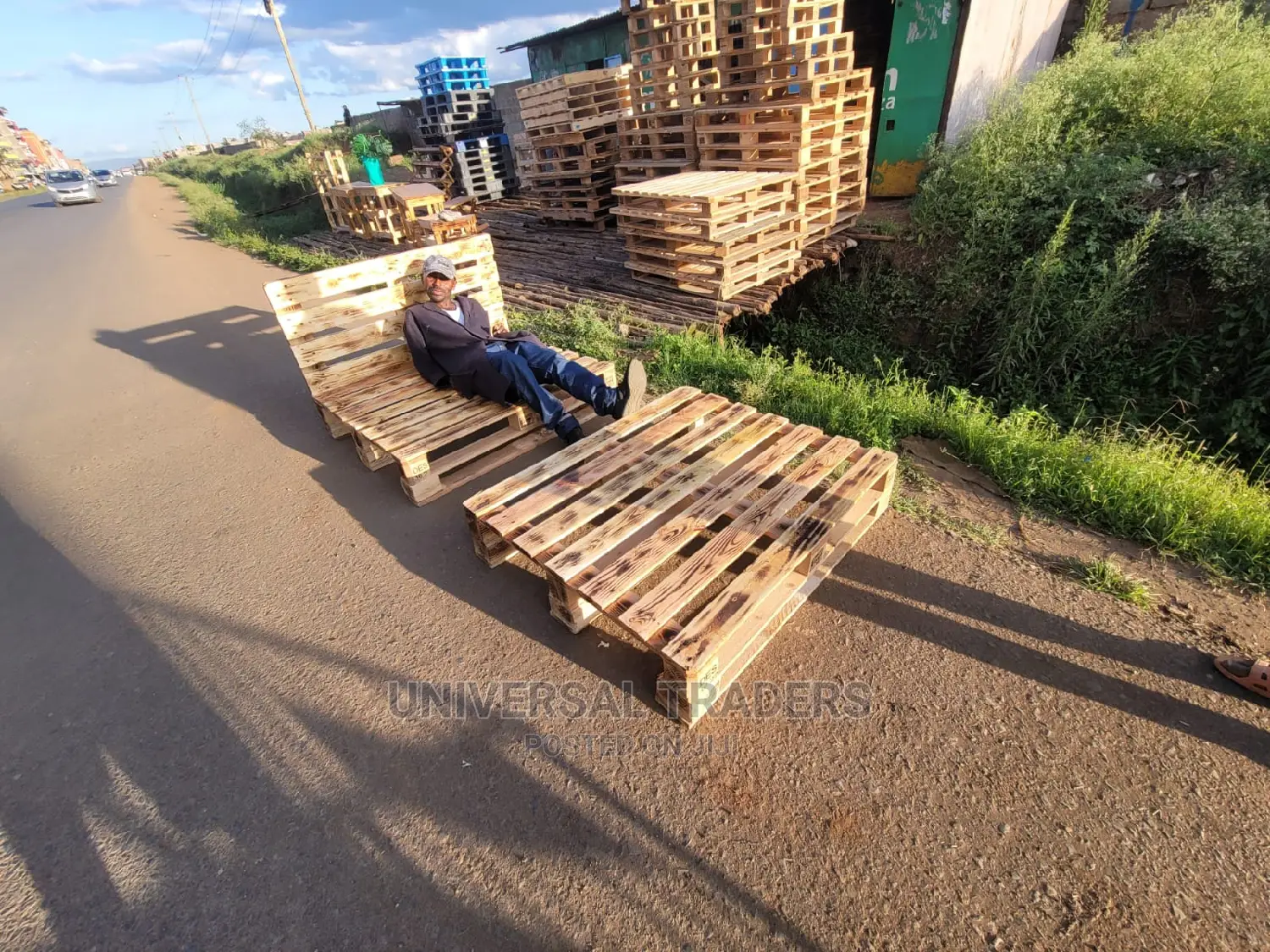 DIY Detachable Pallet Beds in All Sizes - Wooden Pallet Beds