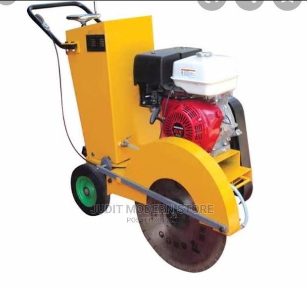 Concrete Cutter 14" 5.5hp Honda Engine