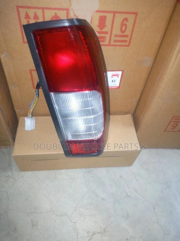 Tail Lamp Nissan Frontier Long Fitting/ Hardbody 2004-2005 - thumbnail 2