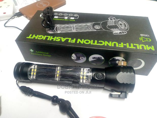 Multifunctional Flashlight - thumbnail 3
