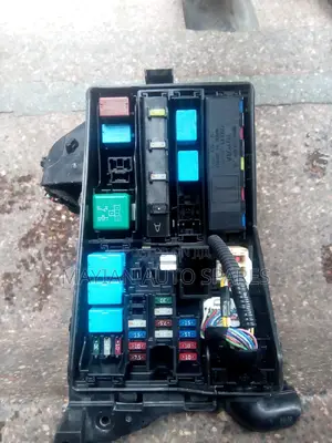 Engine Fusebox for Toyota Mark X