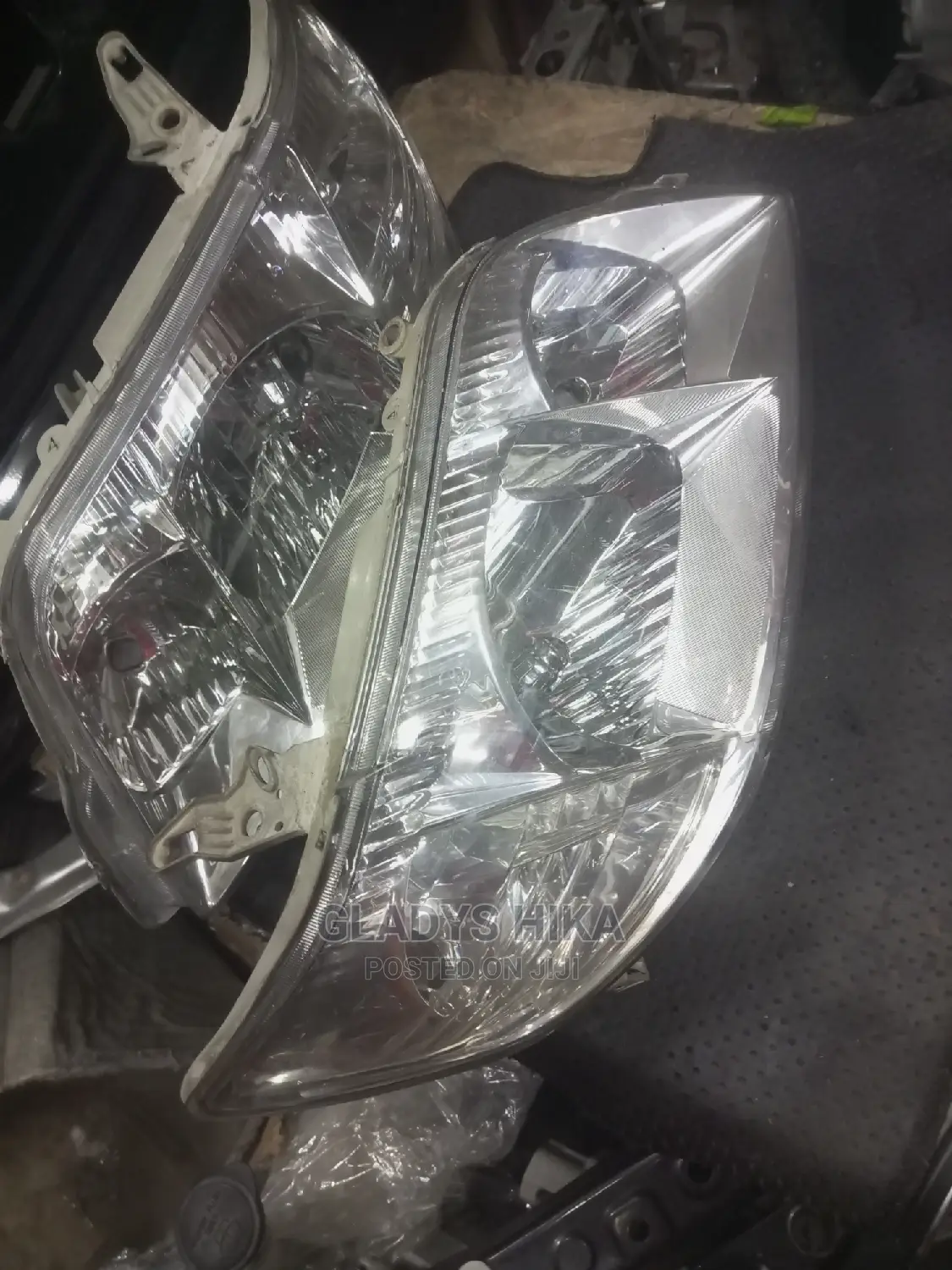 Ex Japan Headlights for Fielder 2005 on Sale