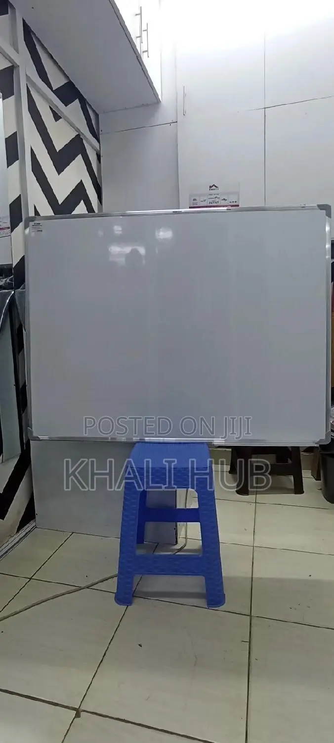 White Board White Board 4ft*3 Ft