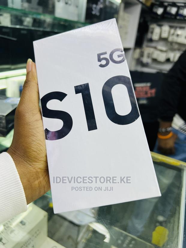 New Samsung Galaxy S10 5G 256 GB Black