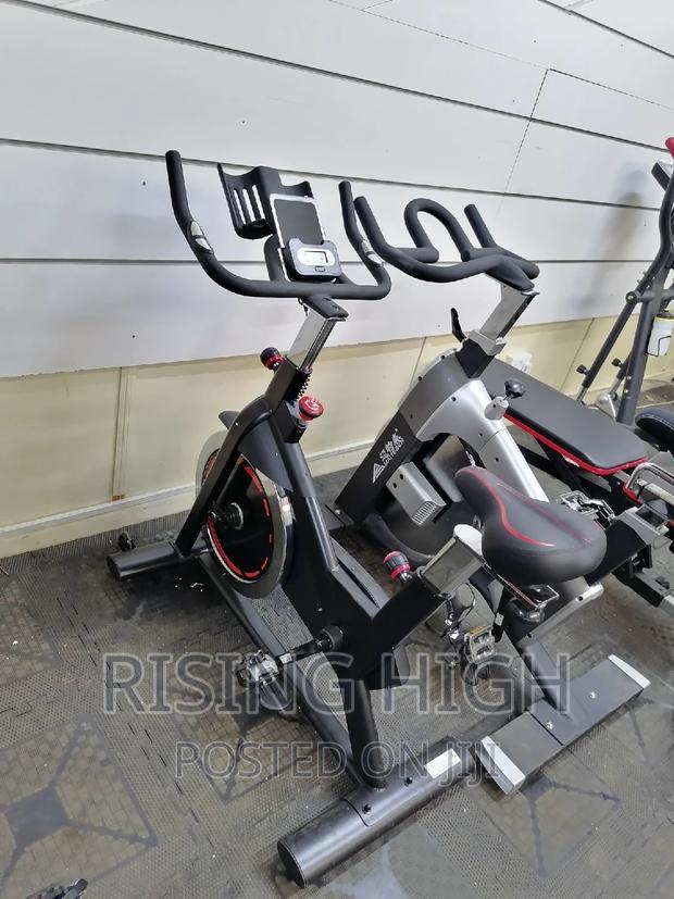 Heavy-Duty Commercial Spinning Bikes. - thumbnail 2